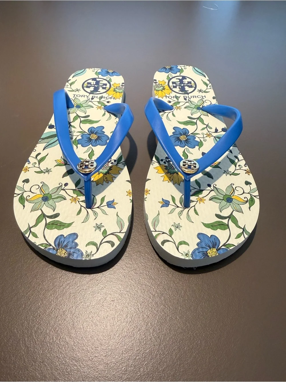 NWOT Tory Burch Wisteria Blue White Lark Gold Logo Flip Flops Size 5
